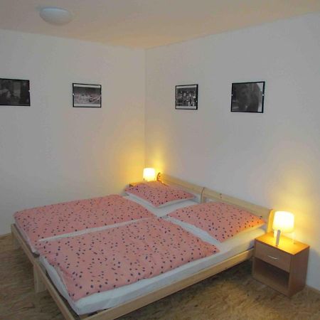Dopravna Alzbetin Aparthotel Železná Ruda Kültér fotó