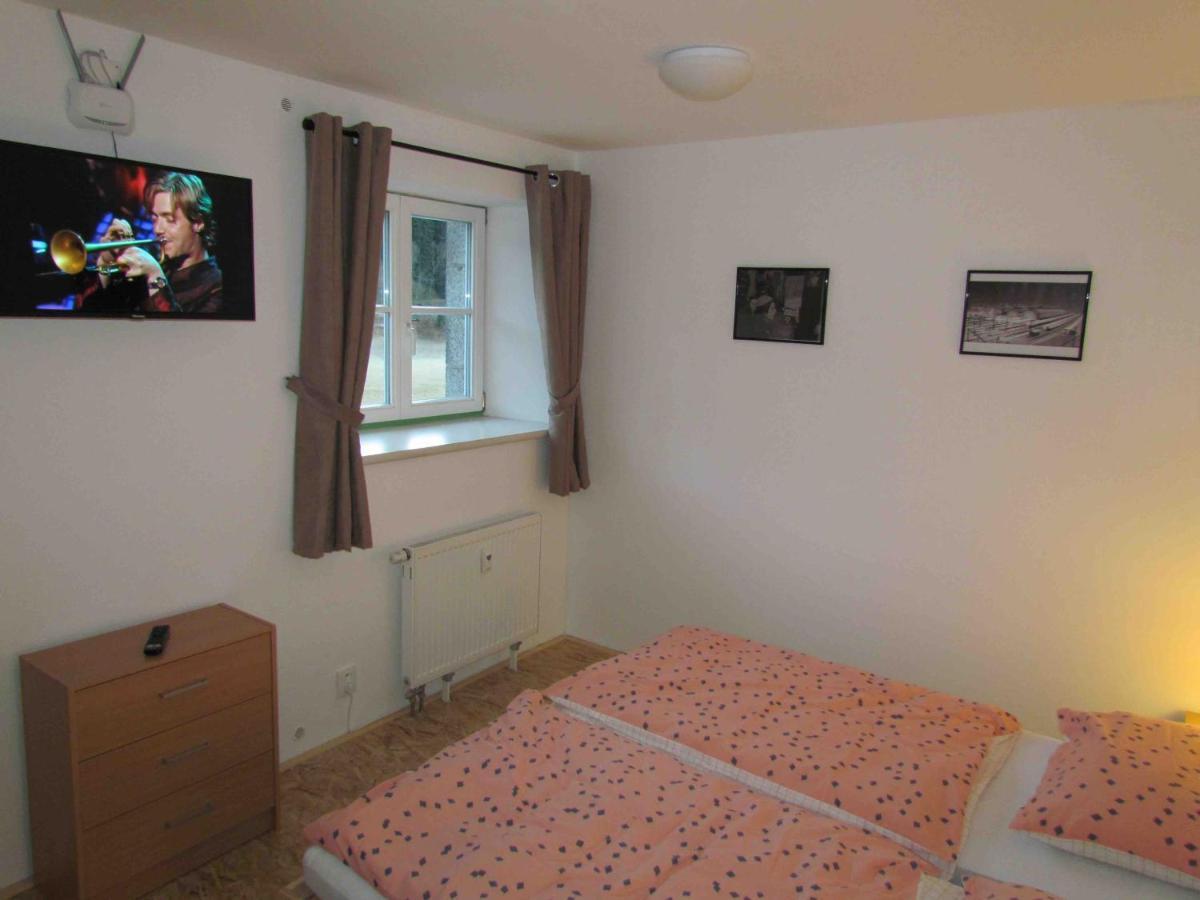 Dopravna Alzbetin Aparthotel Železná Ruda Kültér fotó